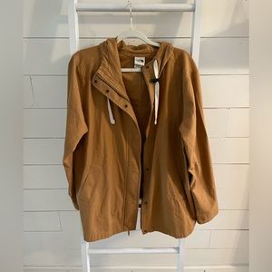 Tan North Face jacket! ✨